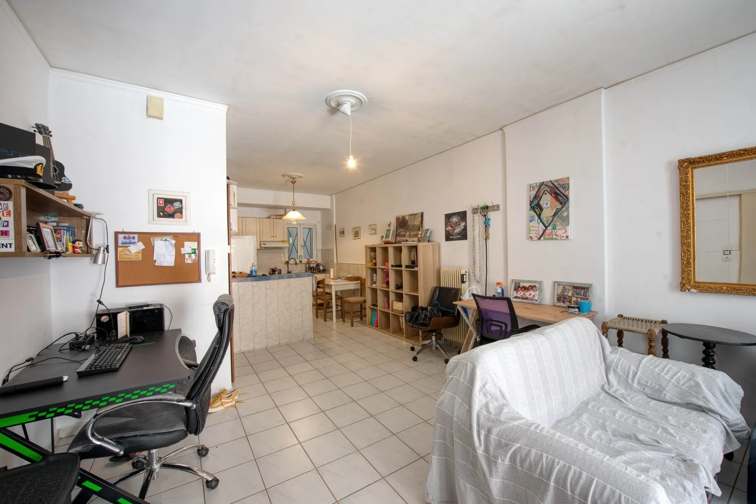listing card gallery
