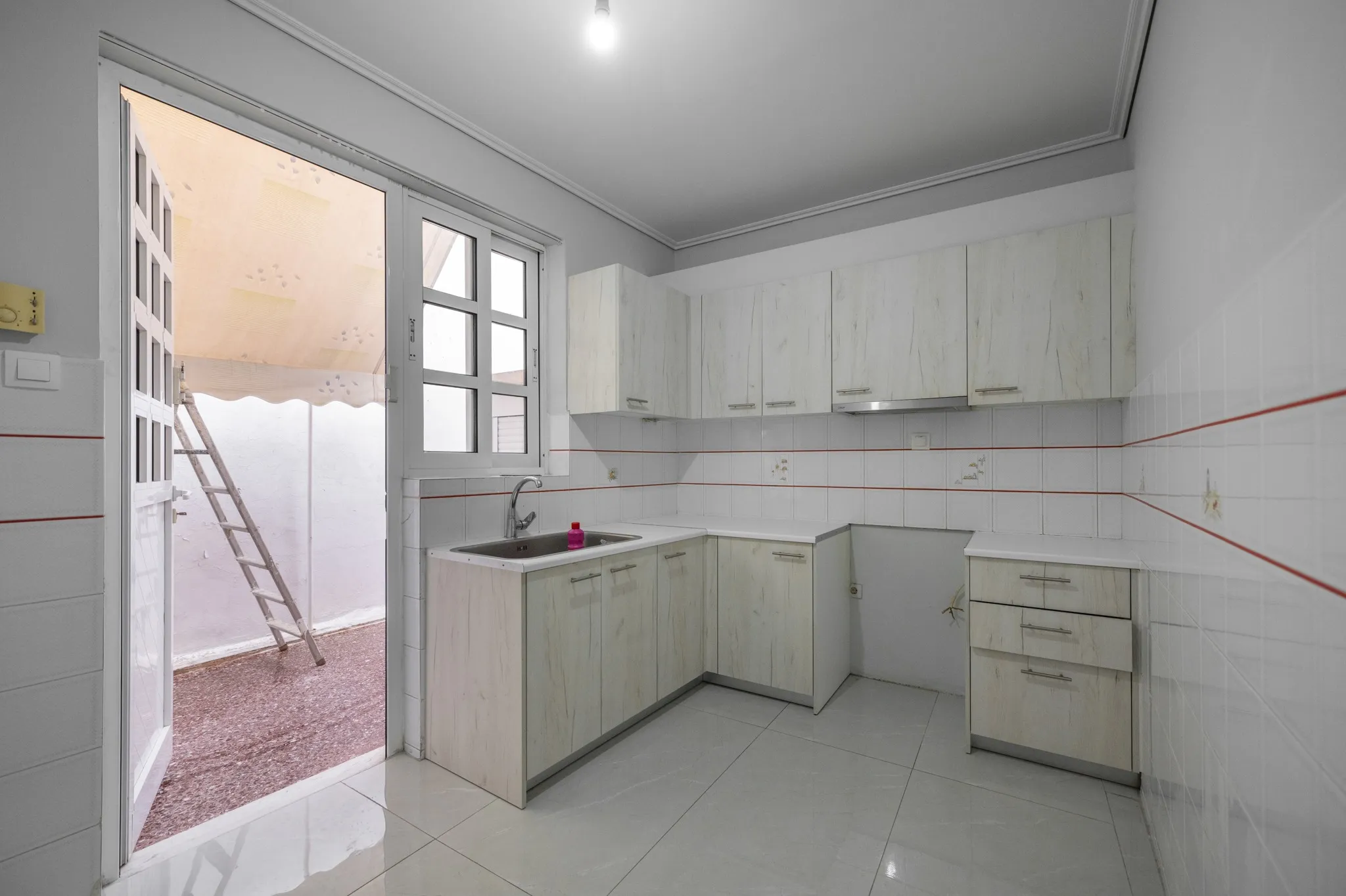 listing card gallery