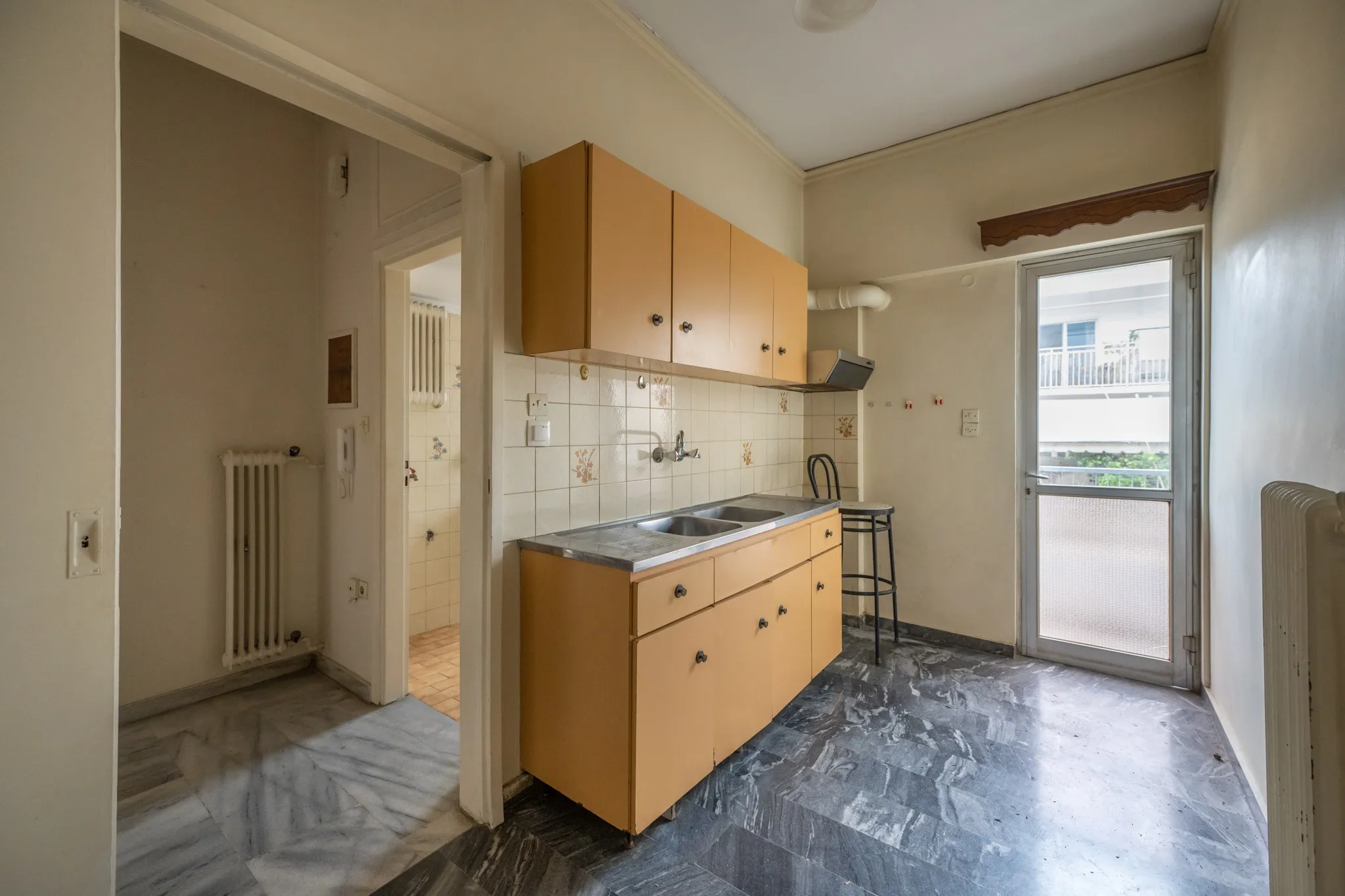 listing card gallery