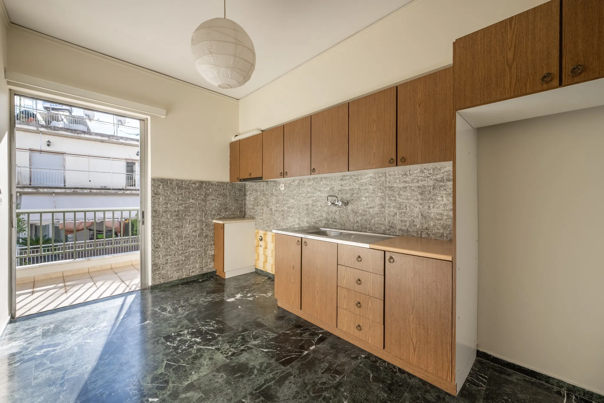 listing card gallery