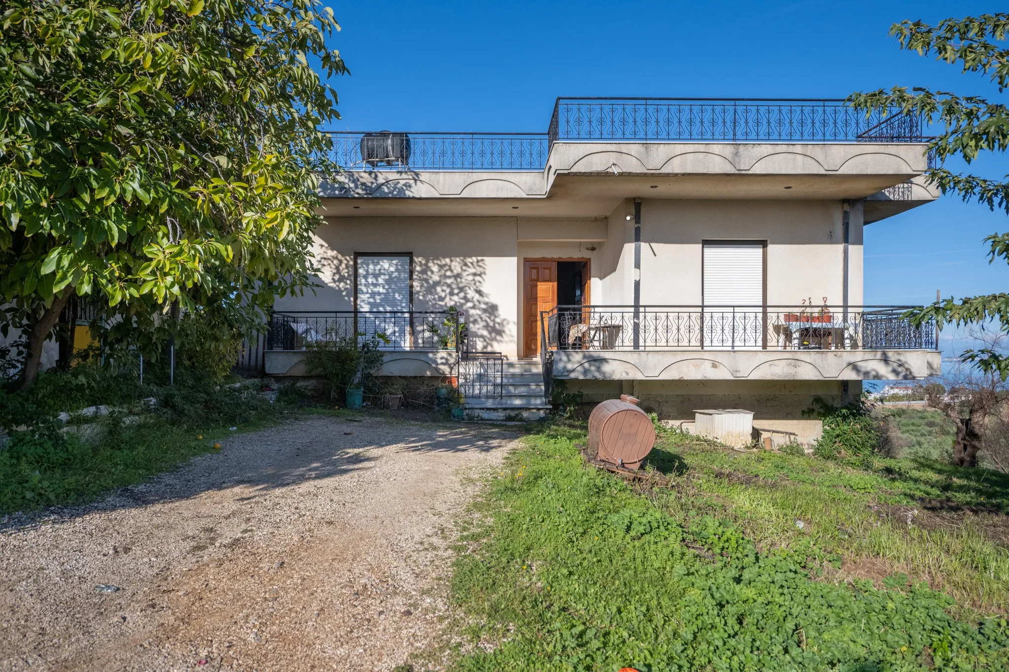 listing card gallery