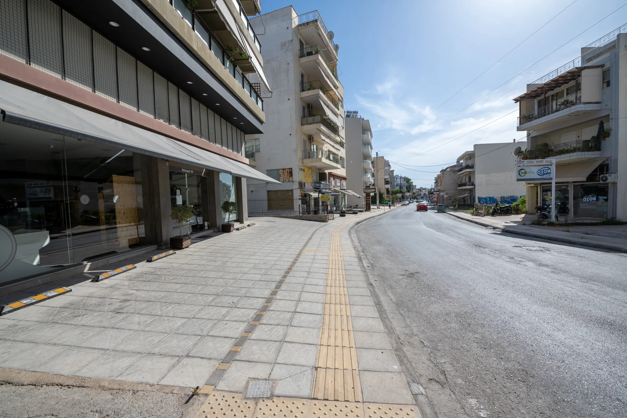 listing card gallery